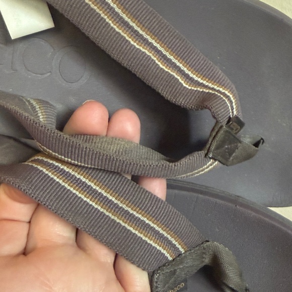 Chaco flips - Picture 5 of 5